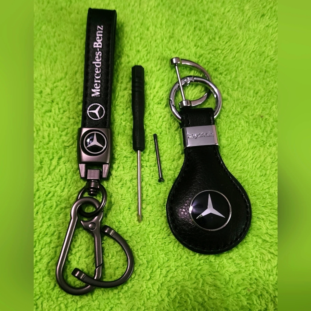 Mercedes-Benz Black Keychain Set